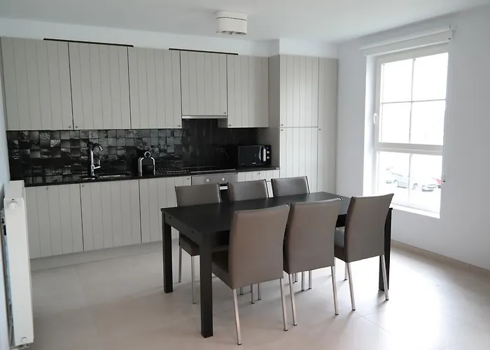 Royal Gardens Apartment